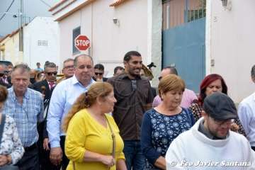 Santa Bárbara luce manto nuevo en la procesión de Lomo Catela (Foto Francisco Javier Santana)